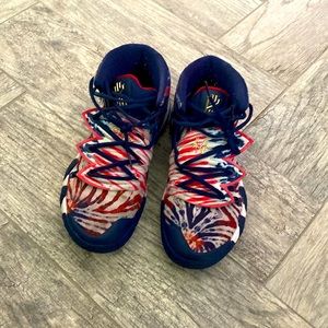 Kyrie / Kybird S2 “What the USA”